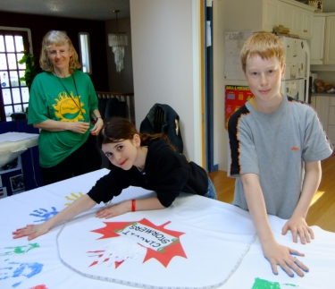 FLL team - Circuit Stormes making their team banner